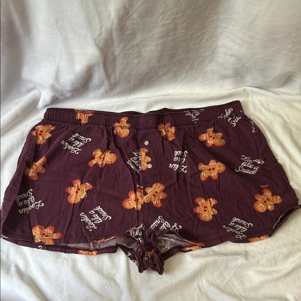 PINK Victoria's Secret Gingerbread Print Lounge Shorts